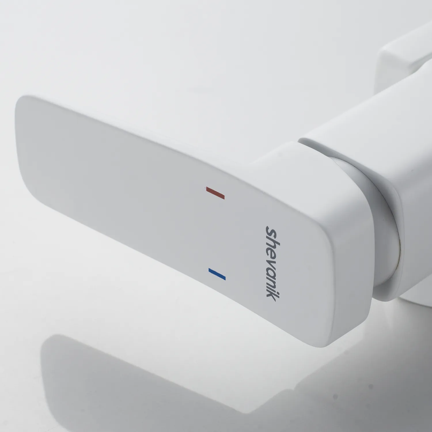 Смеситель для ванны Shevanik S9952C, белый