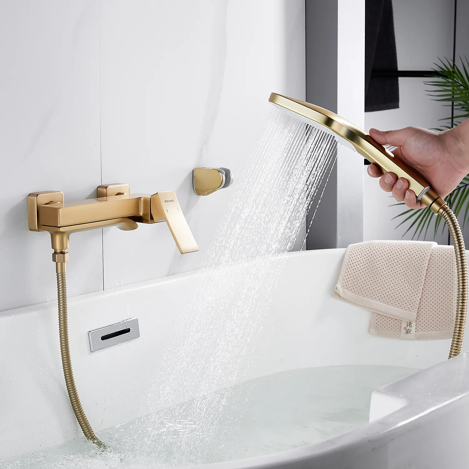 Смеситель для ванны Shevanik S4002G, золотой сатин