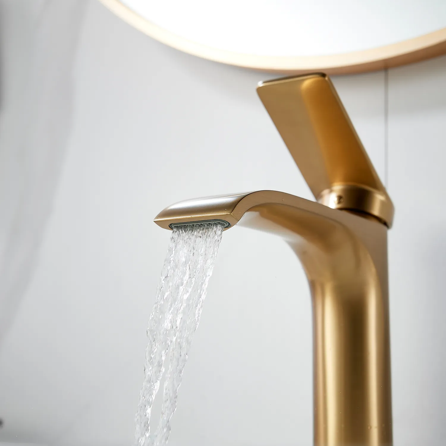 Смеситель для раковины Shevanik S4101G, золотой сатин