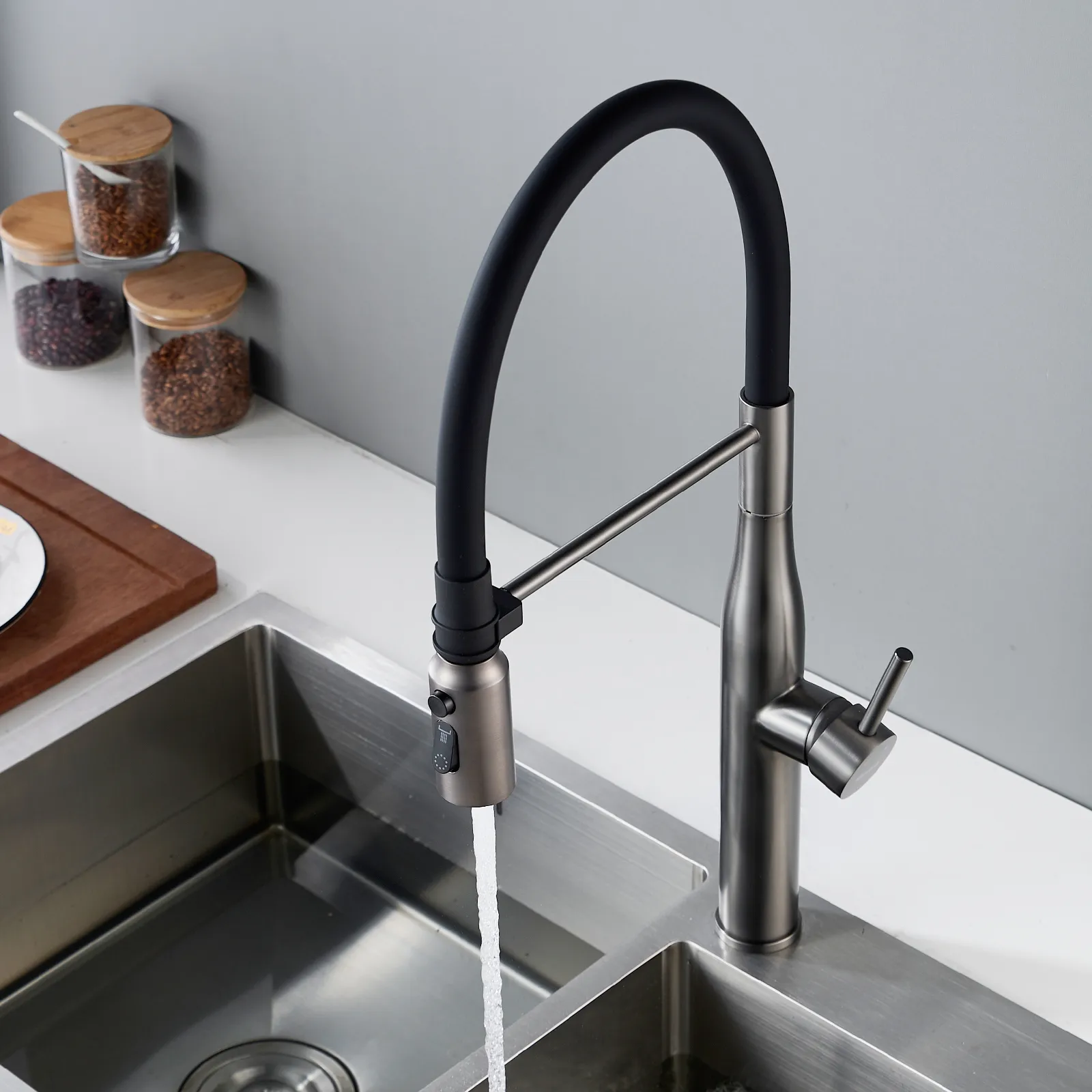 Смеситель для кухни с гибким изливом и режимом "душ" Shevanik S123T-3, оружейная сталь