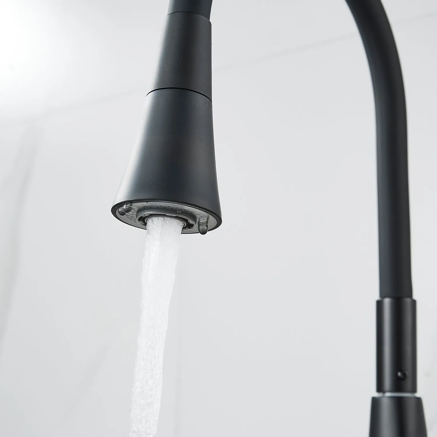Смеситель для кухни с гибким изливом Raffine F313H-3, черный