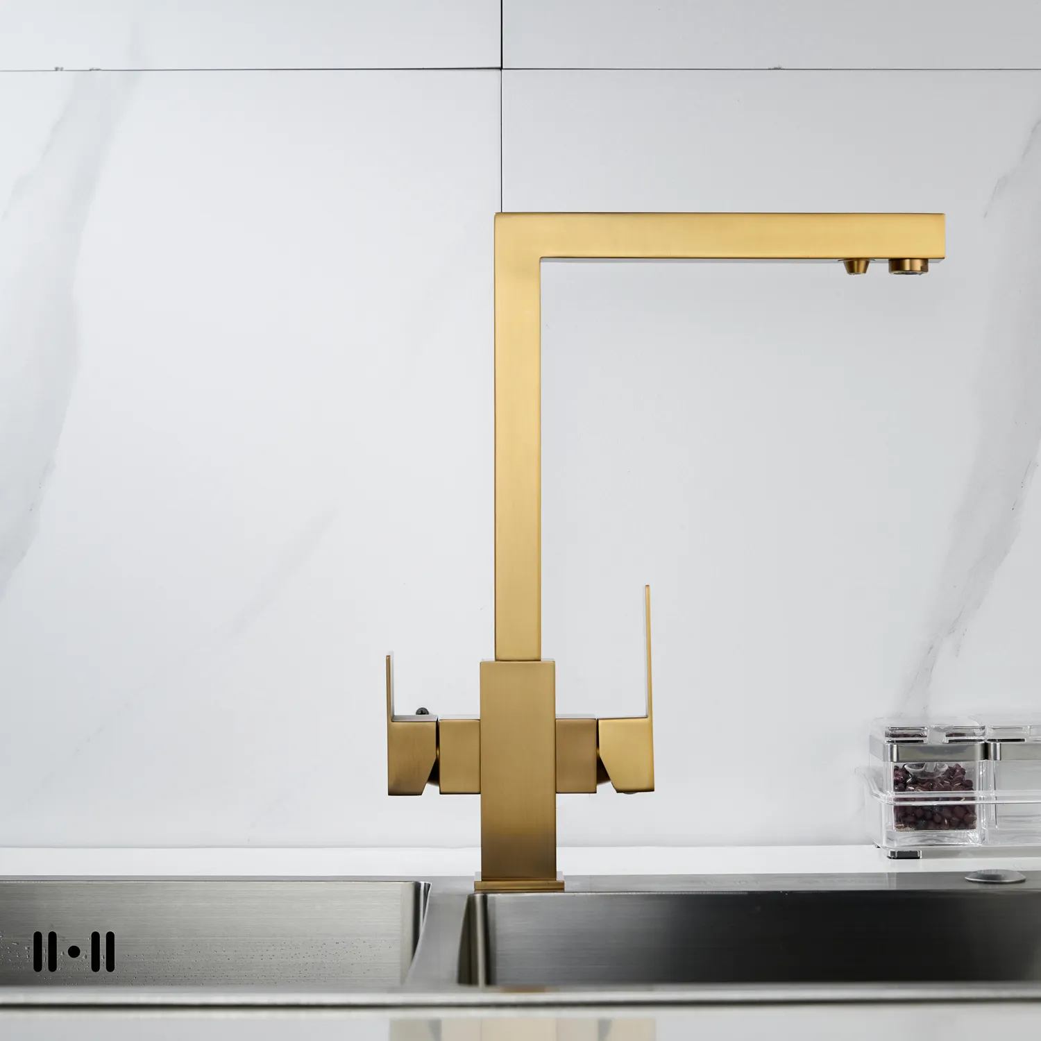 Смеситель для кухни с подключением фильтра Shevanik S148G, золотой сатин