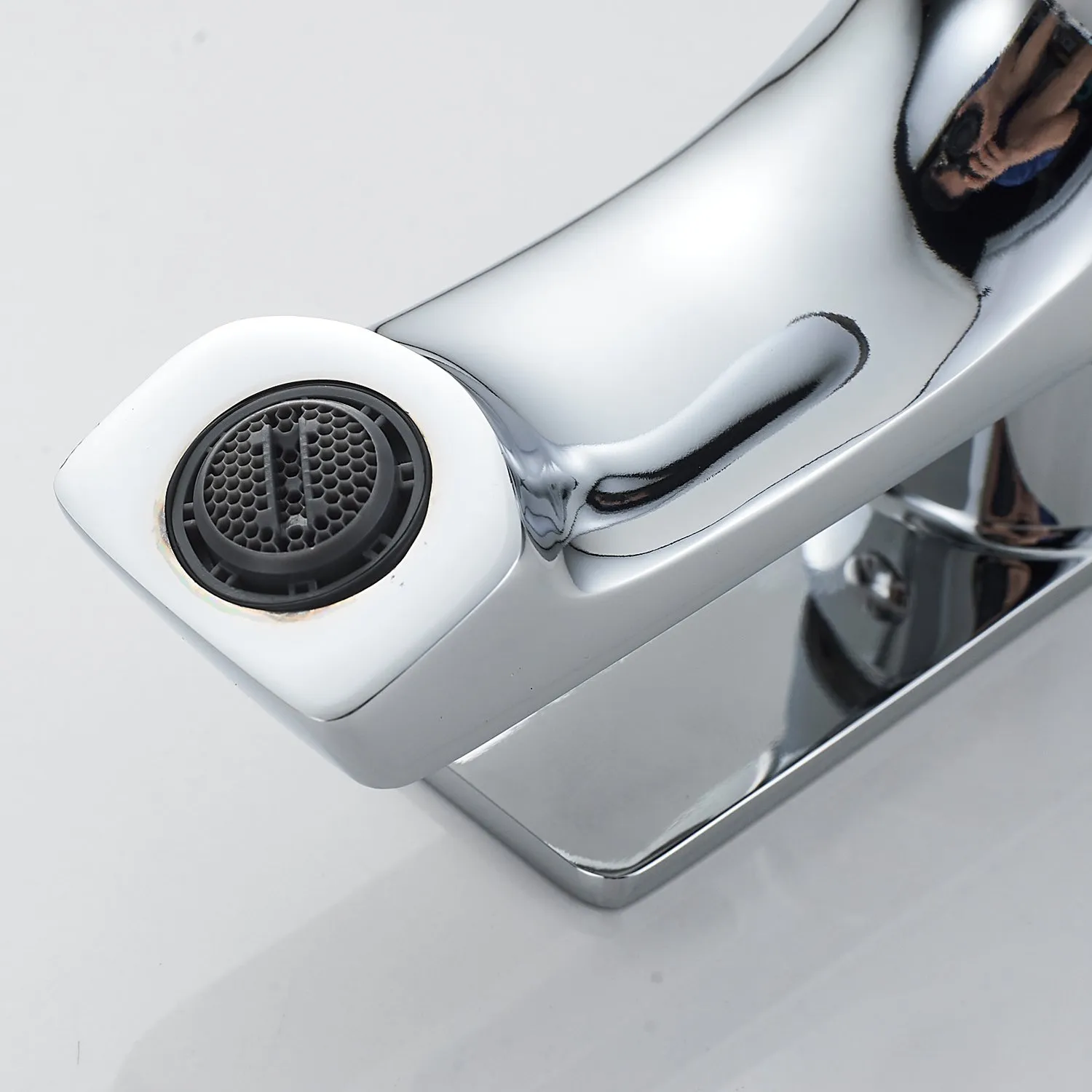 Смеситель для раковины с гигиеническим душем Raffine F171, хром