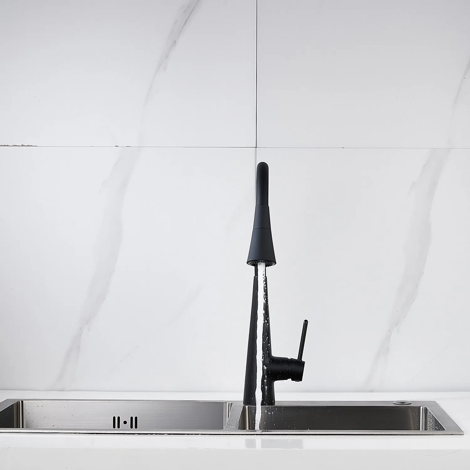 Смеситель для кухни с гибким изливом и режимом "душ" Rose R213H, черный