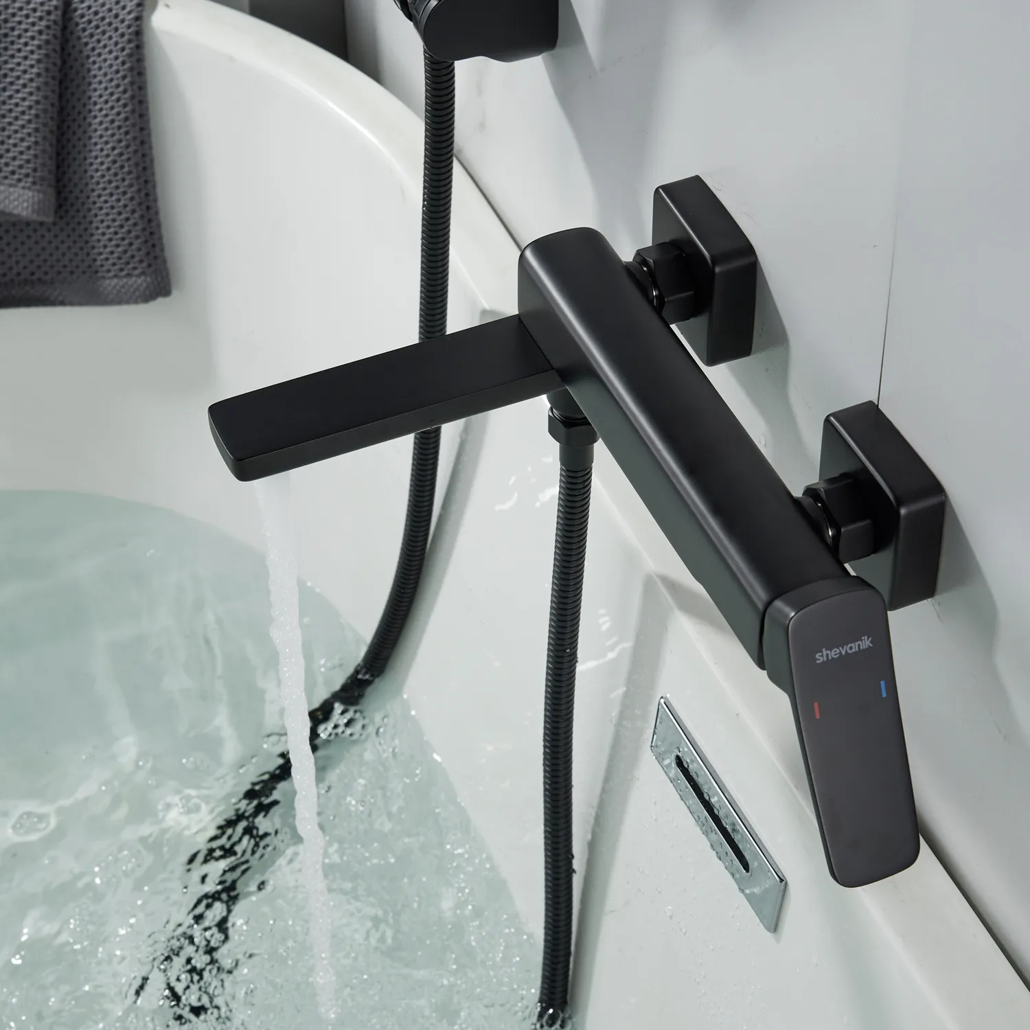 Смеситель для ванны Shevanik S9952H, черный