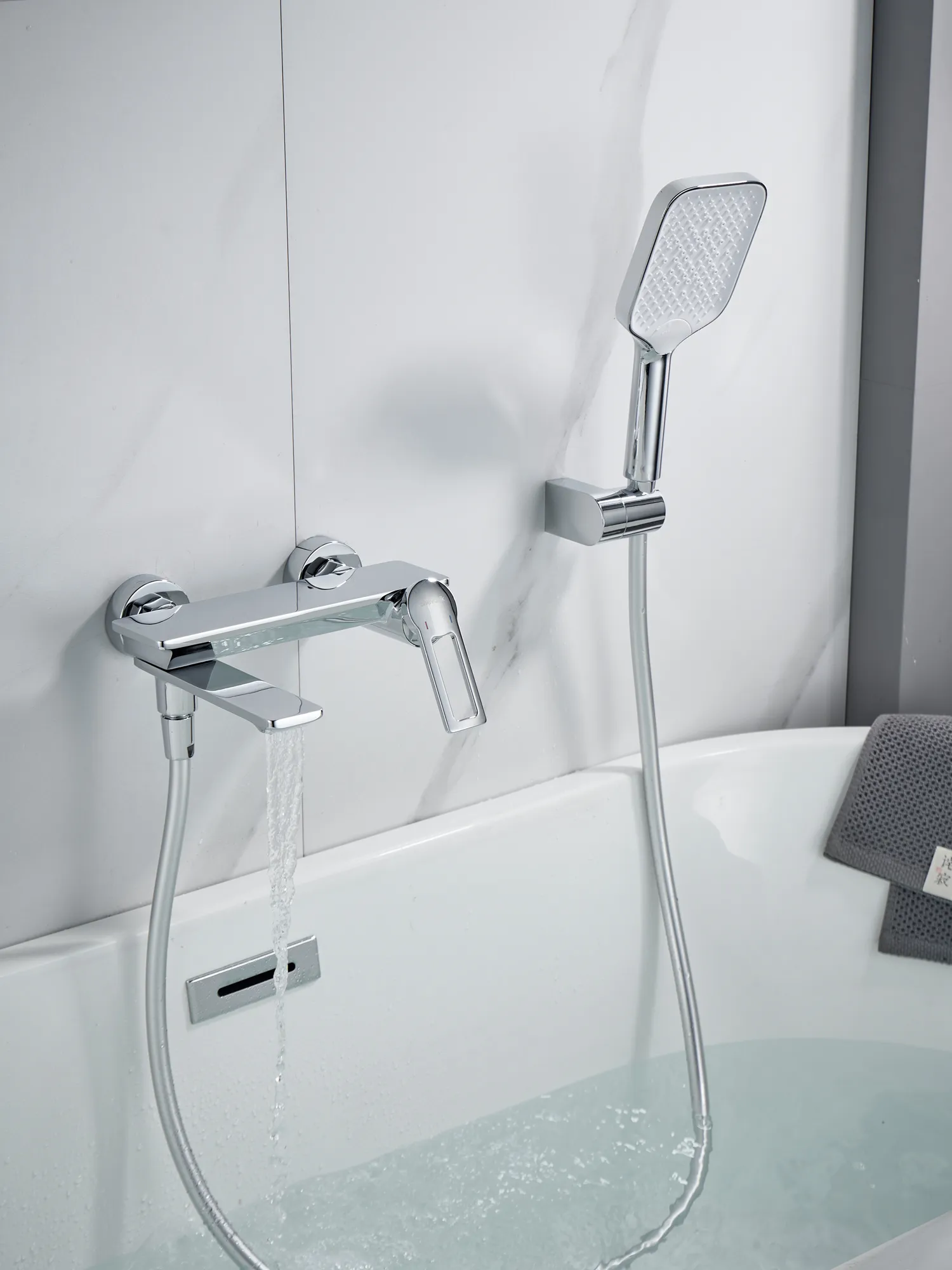 Смеситель для ванны Shevanik S4852, хром