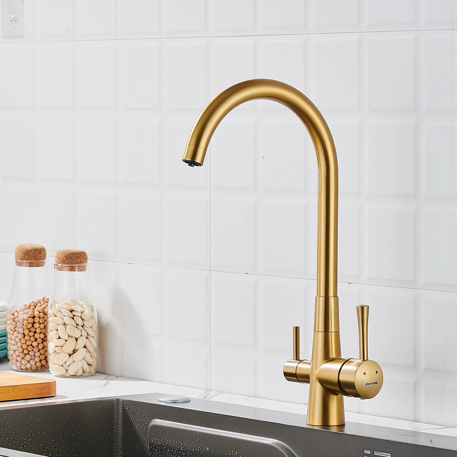 Смеситель для кухни с подключением фильтра Shevanik S428G, золотой сатин