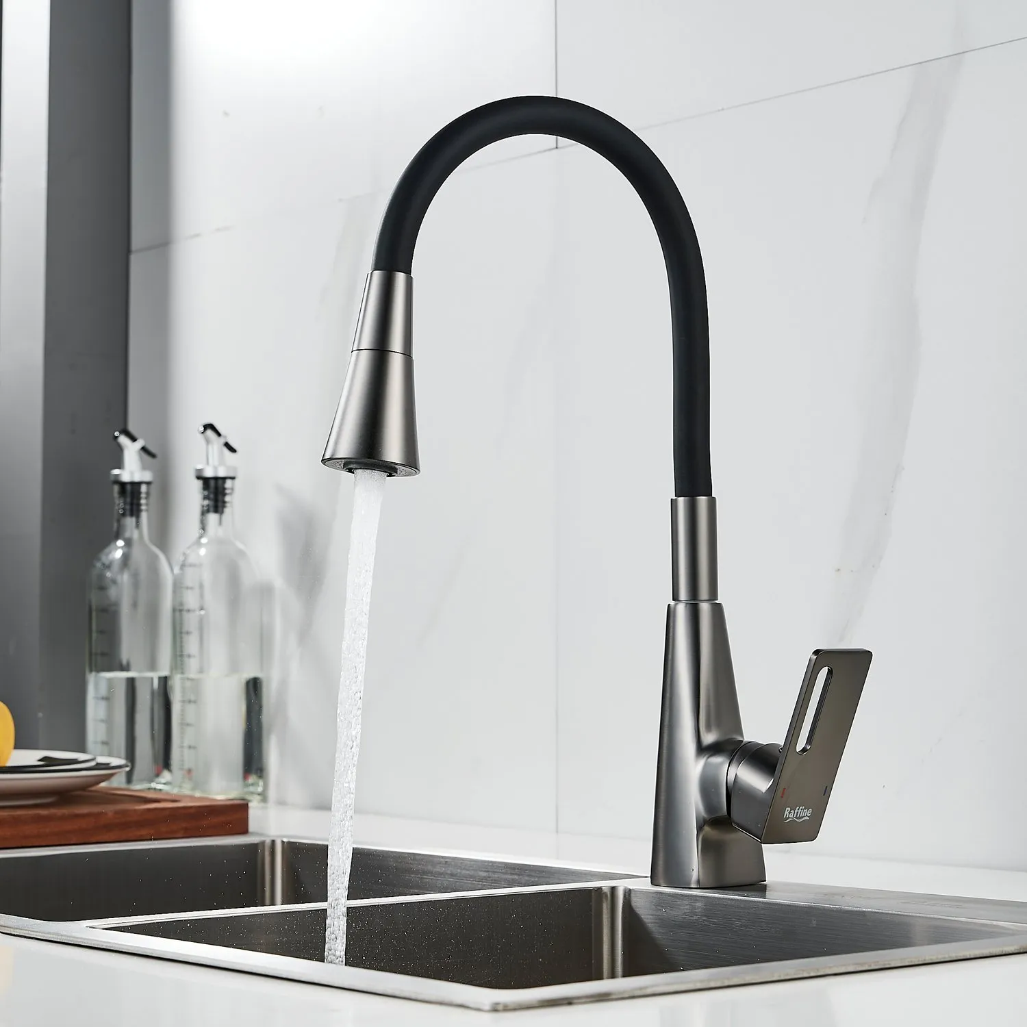 Смеситель для кухни с гибким изливом Raffine F313T-3, оружейная сталь