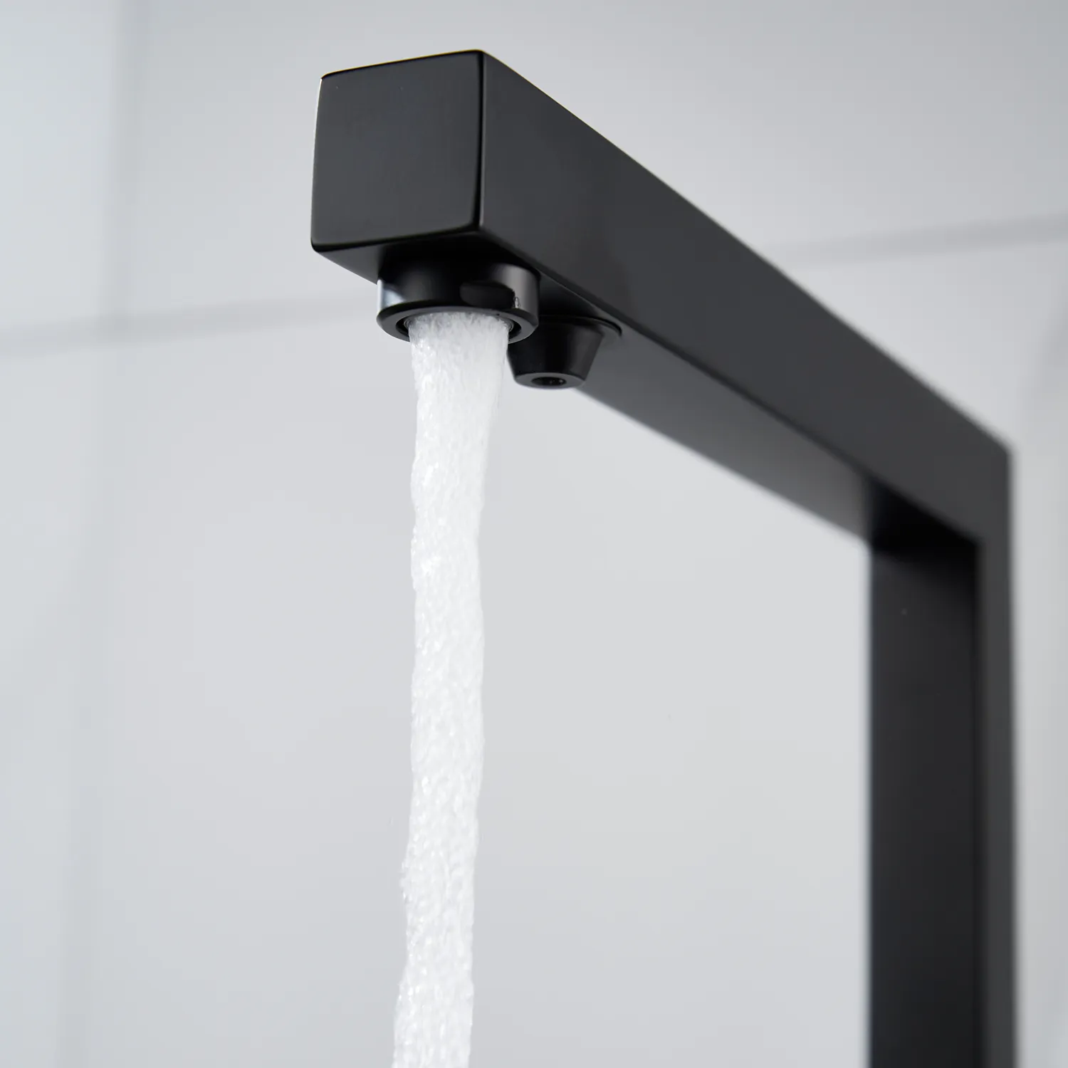 Смеситель для кухни с подключением фильтра Shevanik S148H, черный