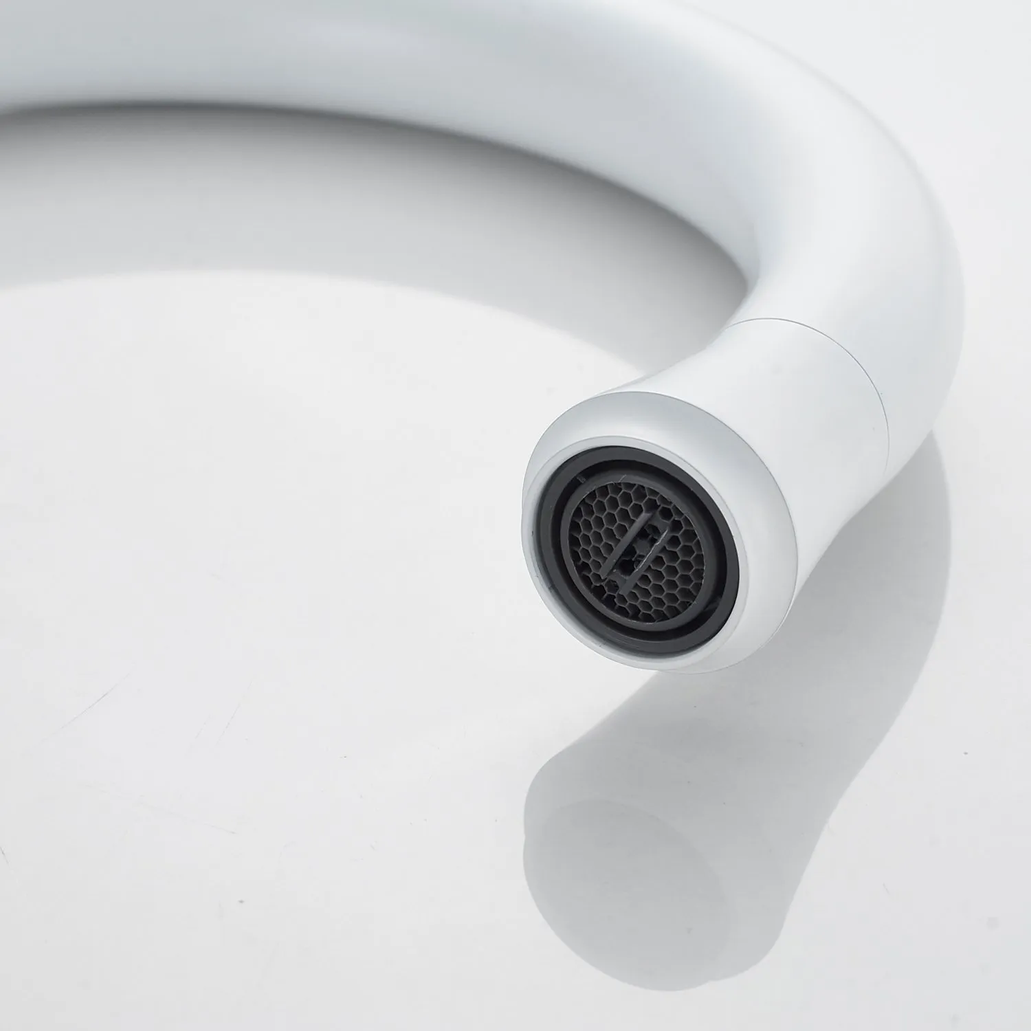 Смеситель для кухни Raffine F103C, белый