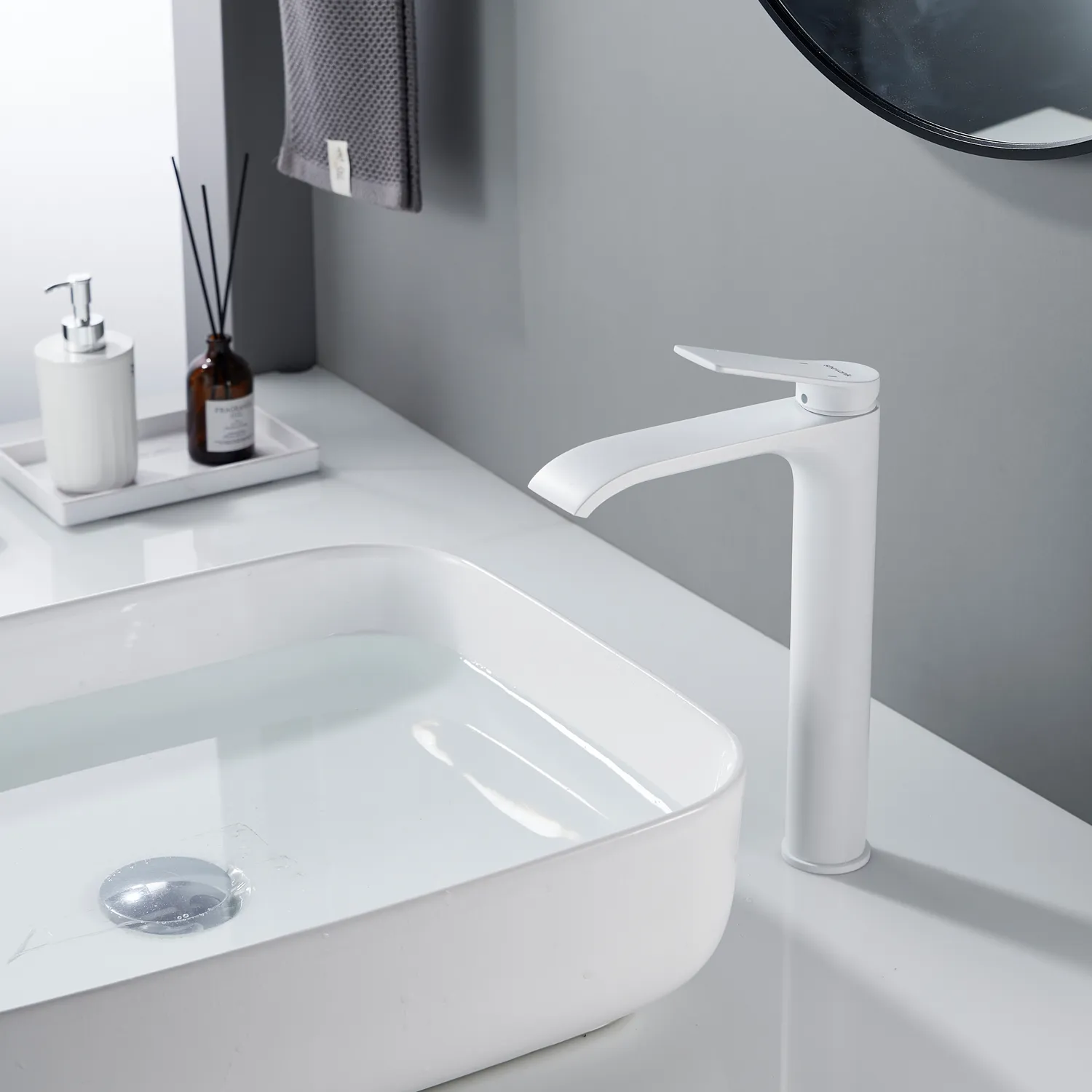 Смеситель для раковины высокий Shevanik S4111C, белый