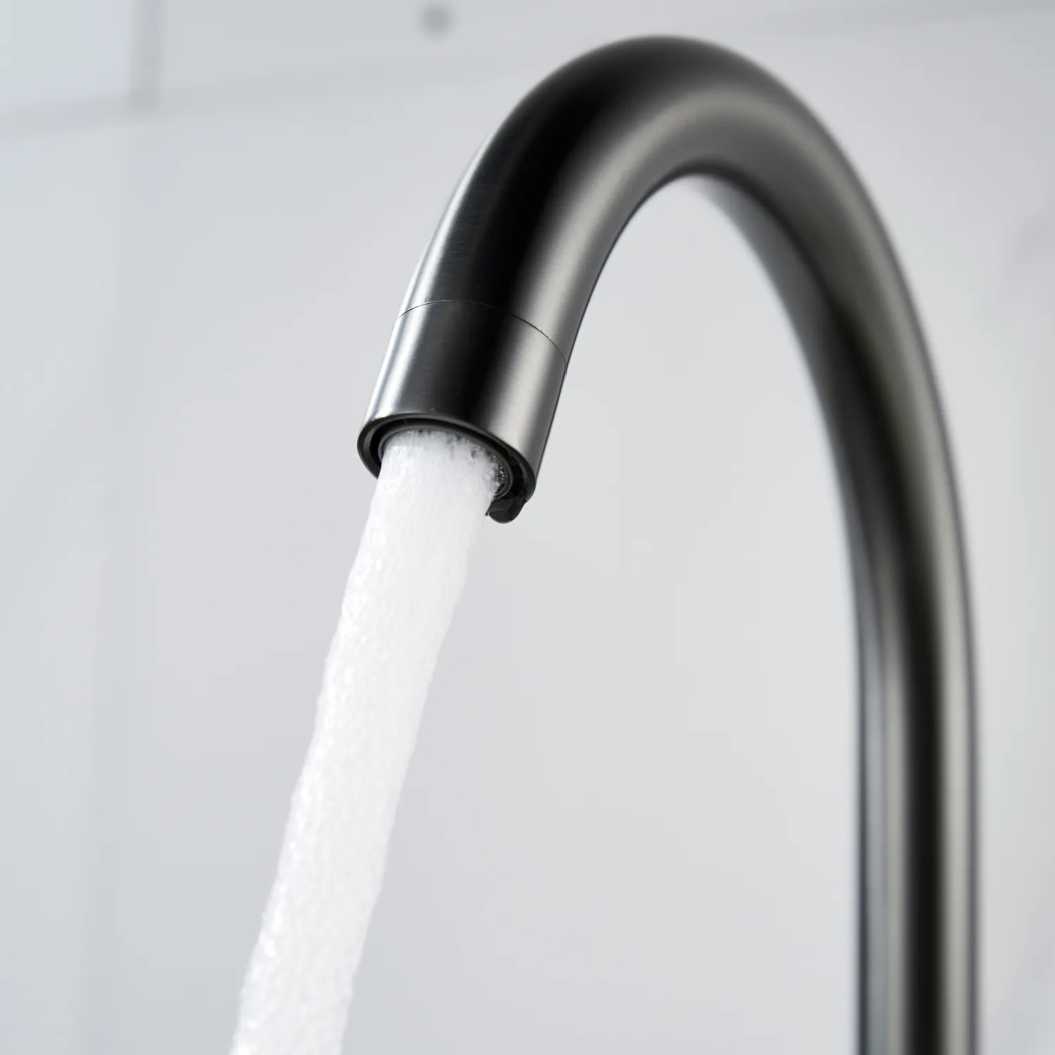 Смеситель для кухни Shevanik S5053T, оружейная сталь