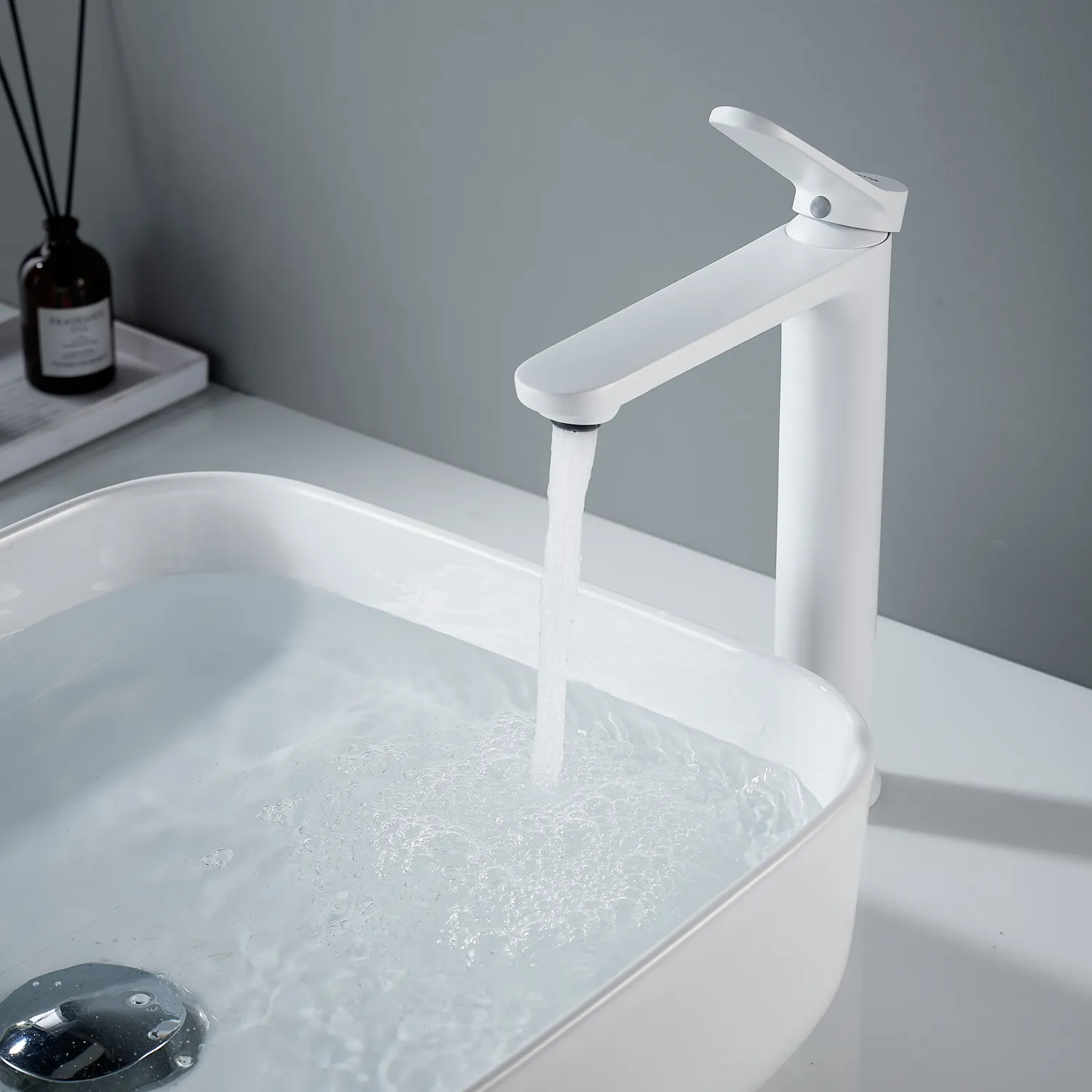 Смеситель для раковины высокий Shevanik S4311C, белый