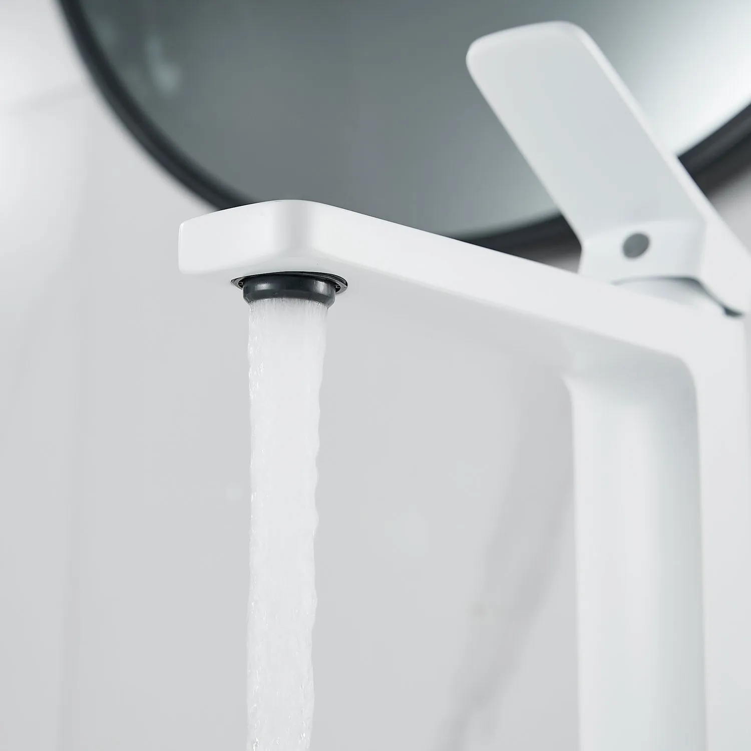 Смеситель для раковины Shevanik S9911C, белый