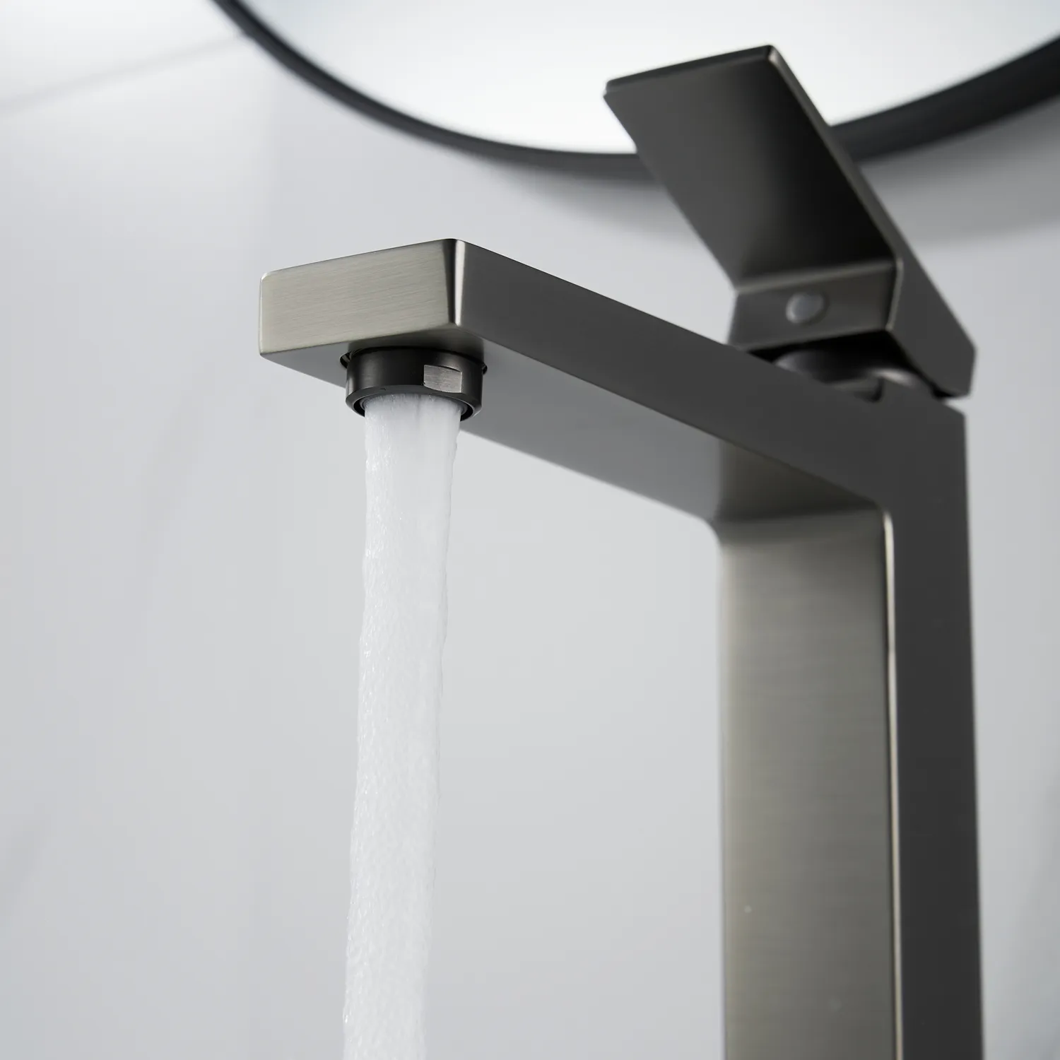 Смеситель для раковины высокий Rose R2811T, оружейная сталь