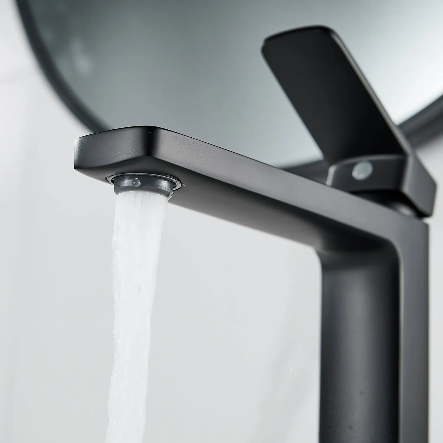 Смеситель для раковины Shevanik S9911H, черный