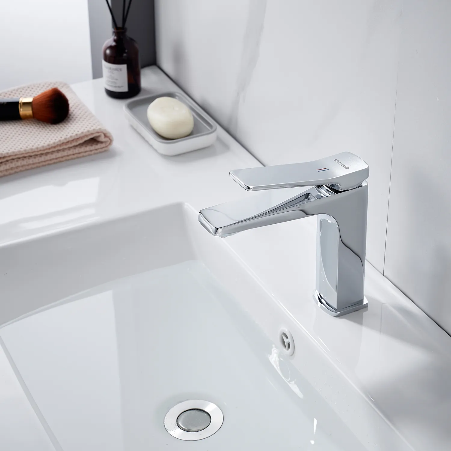 Смеситель для раковины Shevanik S4601, хром