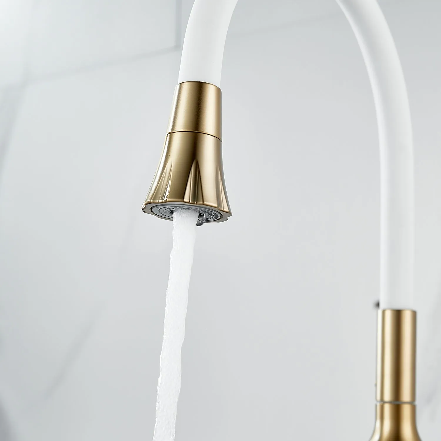 Смеситель для кухни с гибким изливом Raffine F303G-1, золотой сатин