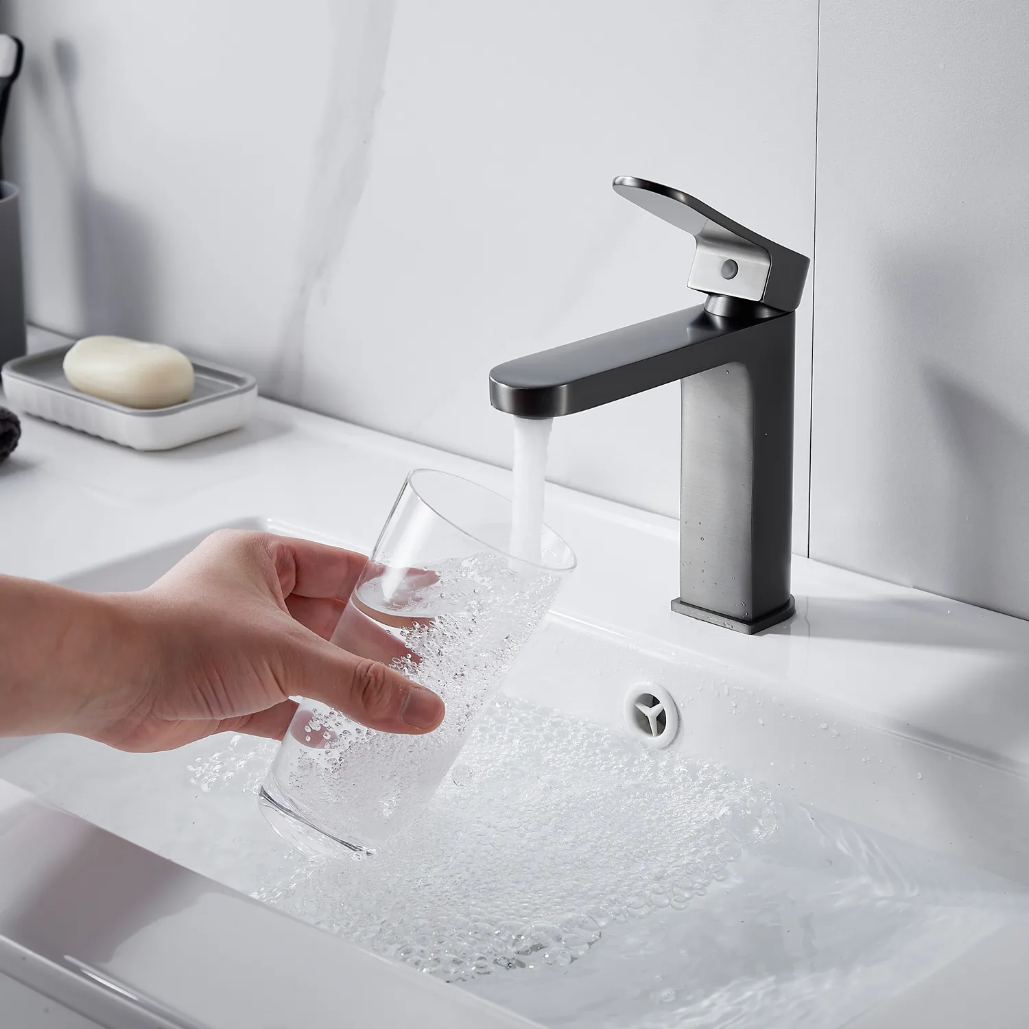 Смеситель для раковины Shevanik S4501T, оружейная сталь