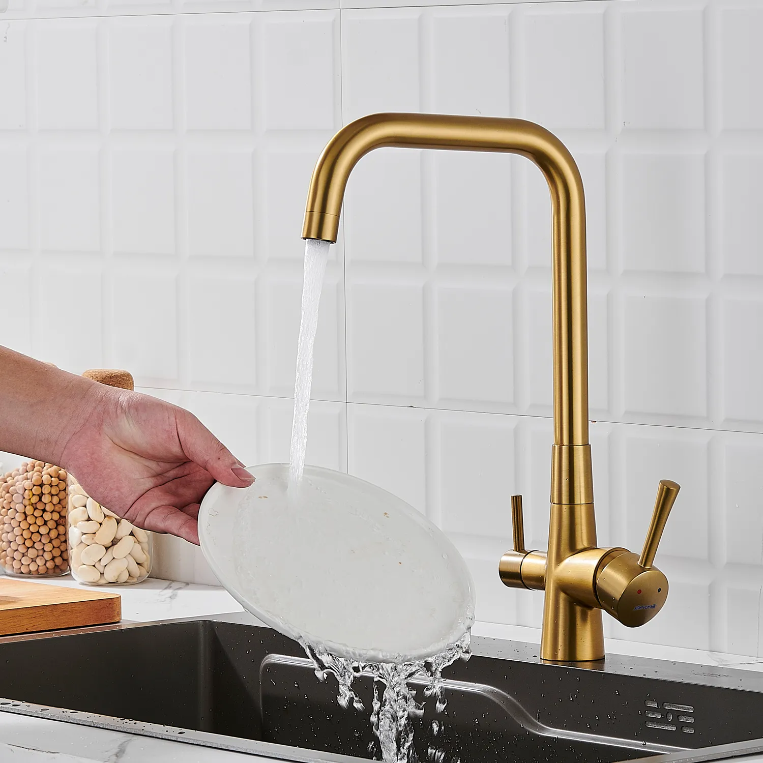 Смеситель для кухни с подключением фильтра Shevanik S528G, золотой сатин