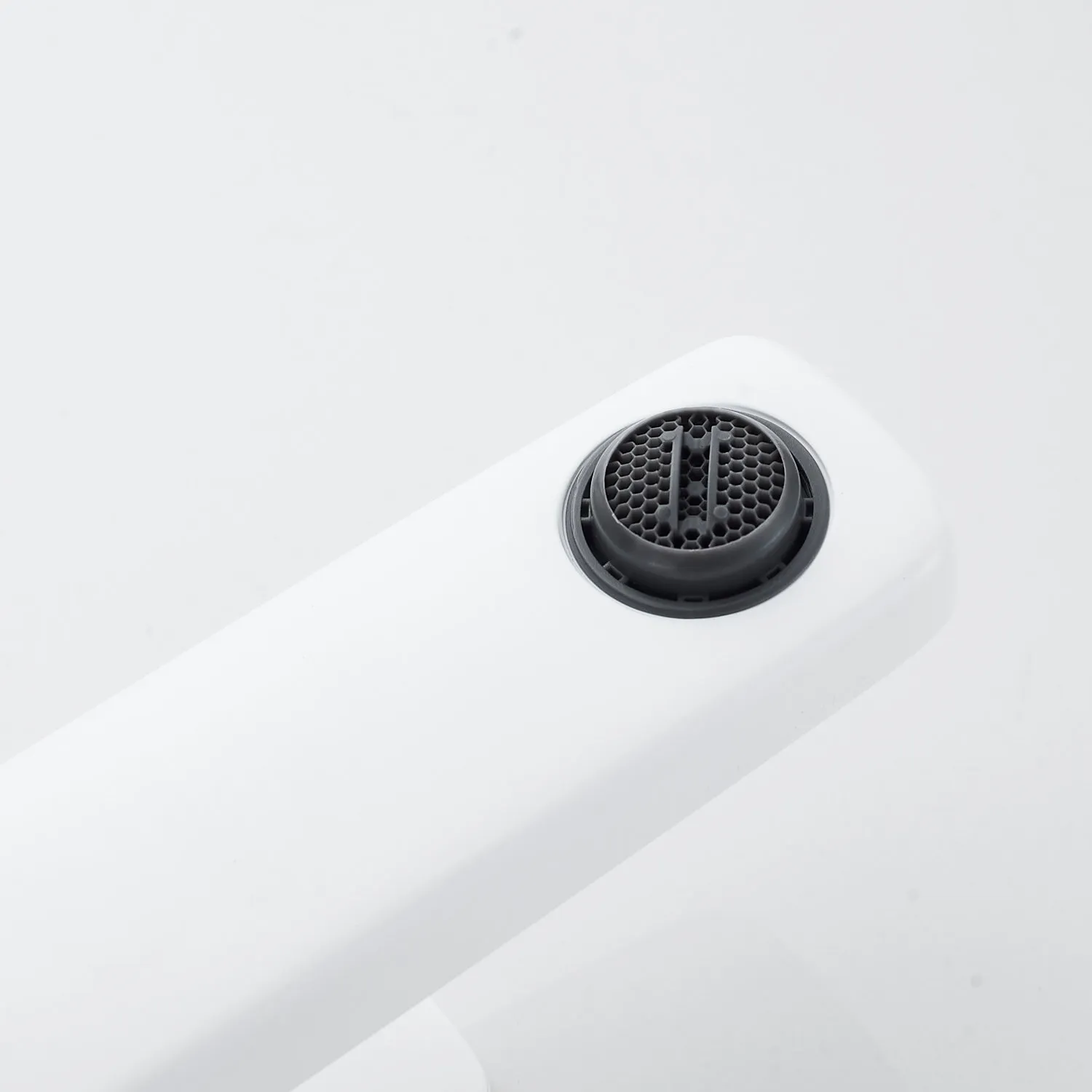 Смеситель для раковины Shevanik S9901C, белый