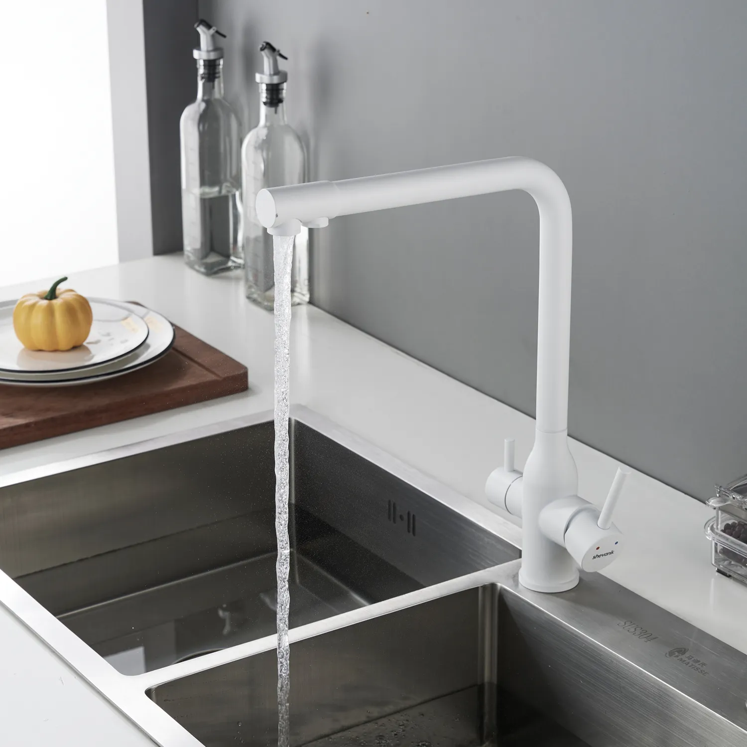 Смеситель для кухни с подключением фильтра Shevanik S248C, белый