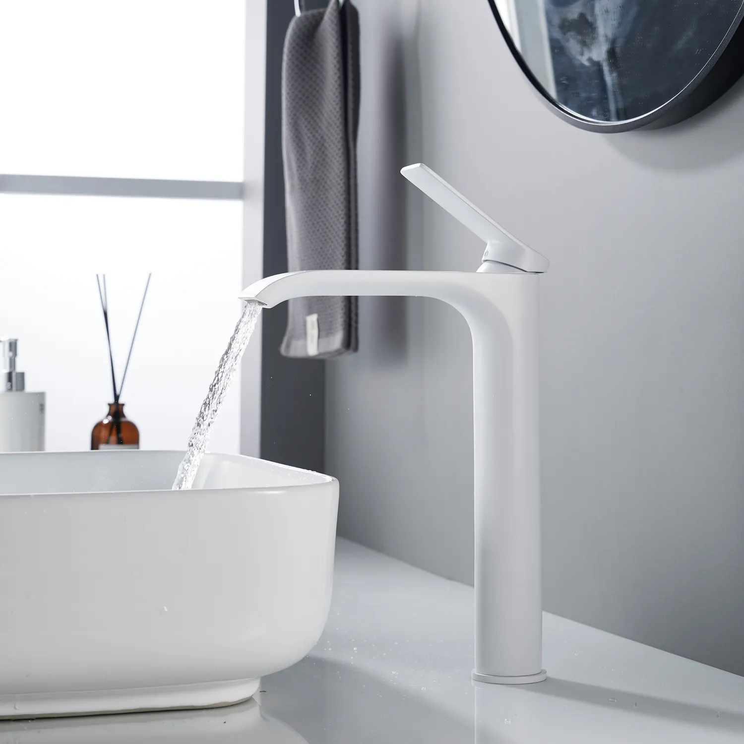 Смеситель для раковины высокий Shevanik S4111C, белый