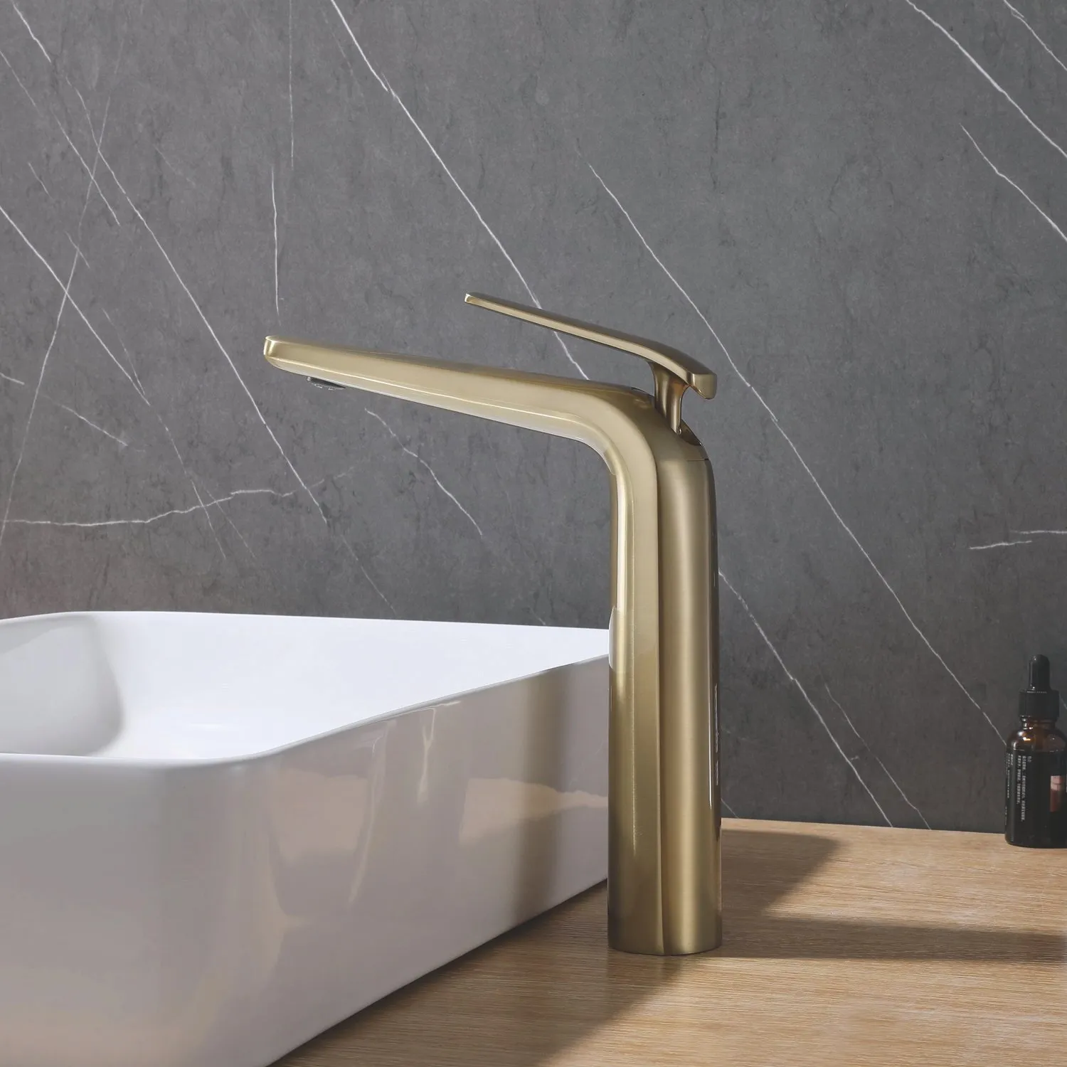 Смеситель для раковины высокий Rose R3911G, золотой сатин