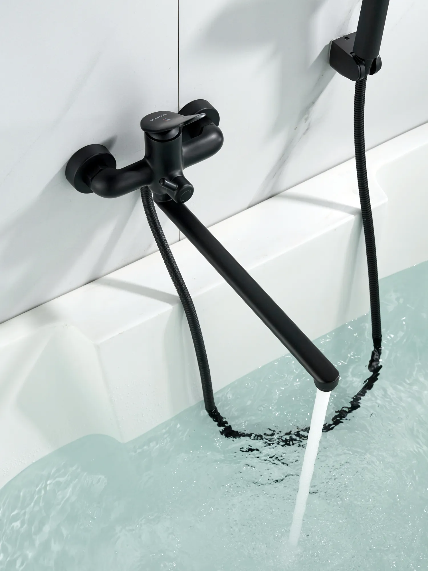 Смеситель для ванны Shevanik S4722H, черный
