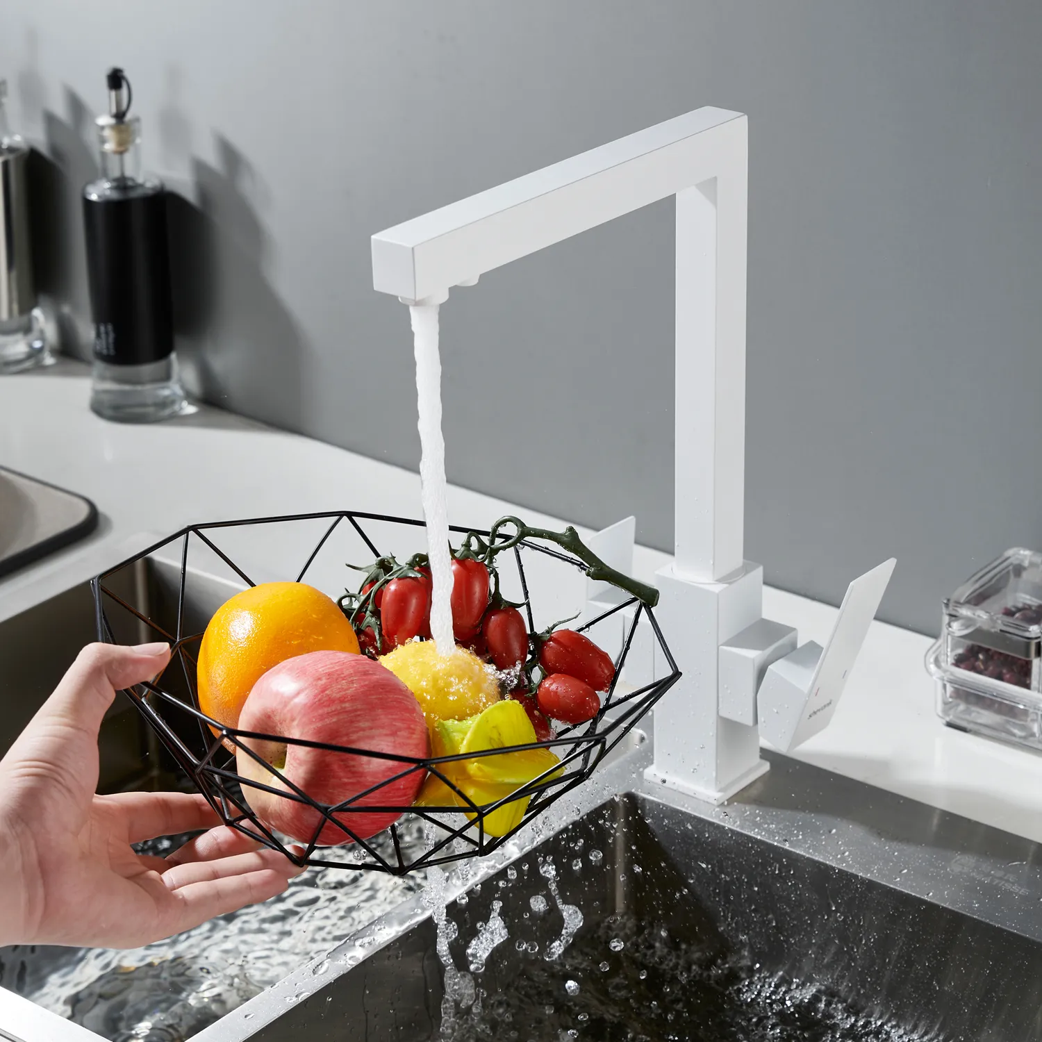 Смеситель для кухни с подключением фильтра Shevanik S148C, белый