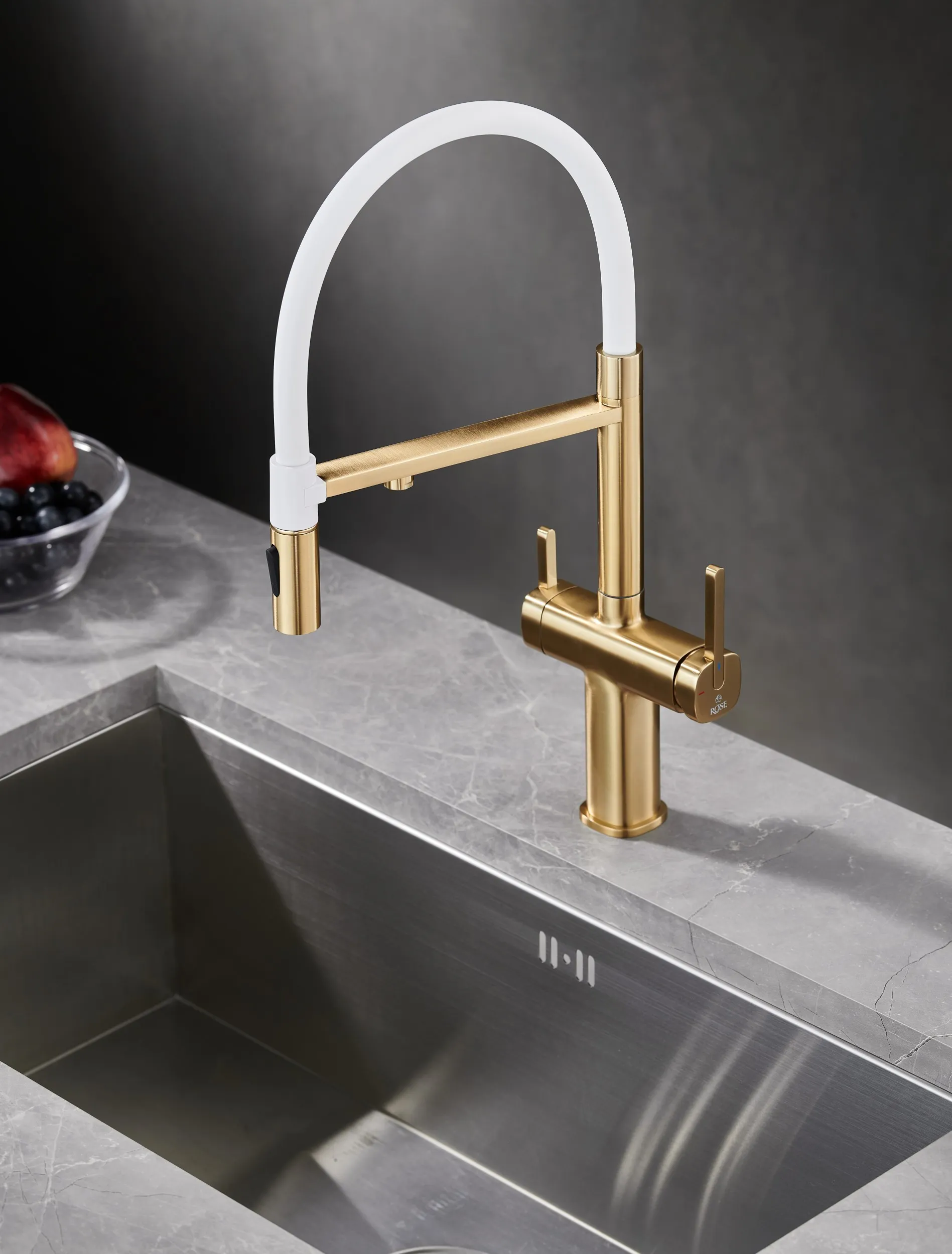 Смеситель для кухни с подключением фильтра для воды Rose R358G, золотой сатин