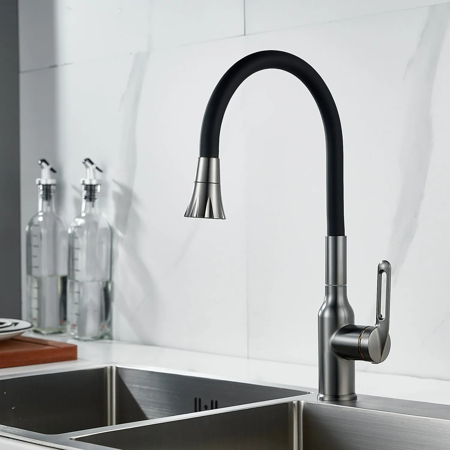 Смеситель для кухни с гибким изливом Raffine F303T-3, оружейная сталь