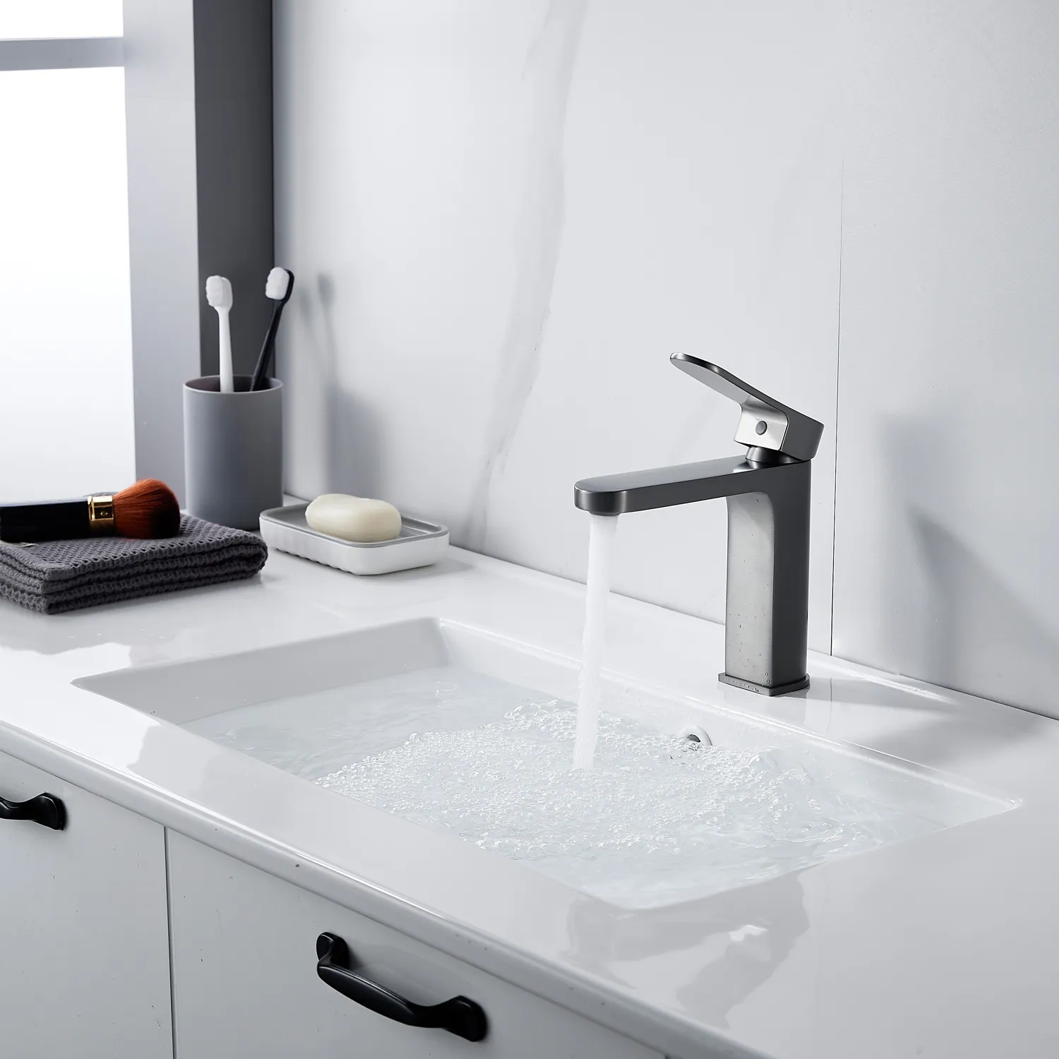 Смеситель для раковины Shevanik S4501T, оружейная сталь