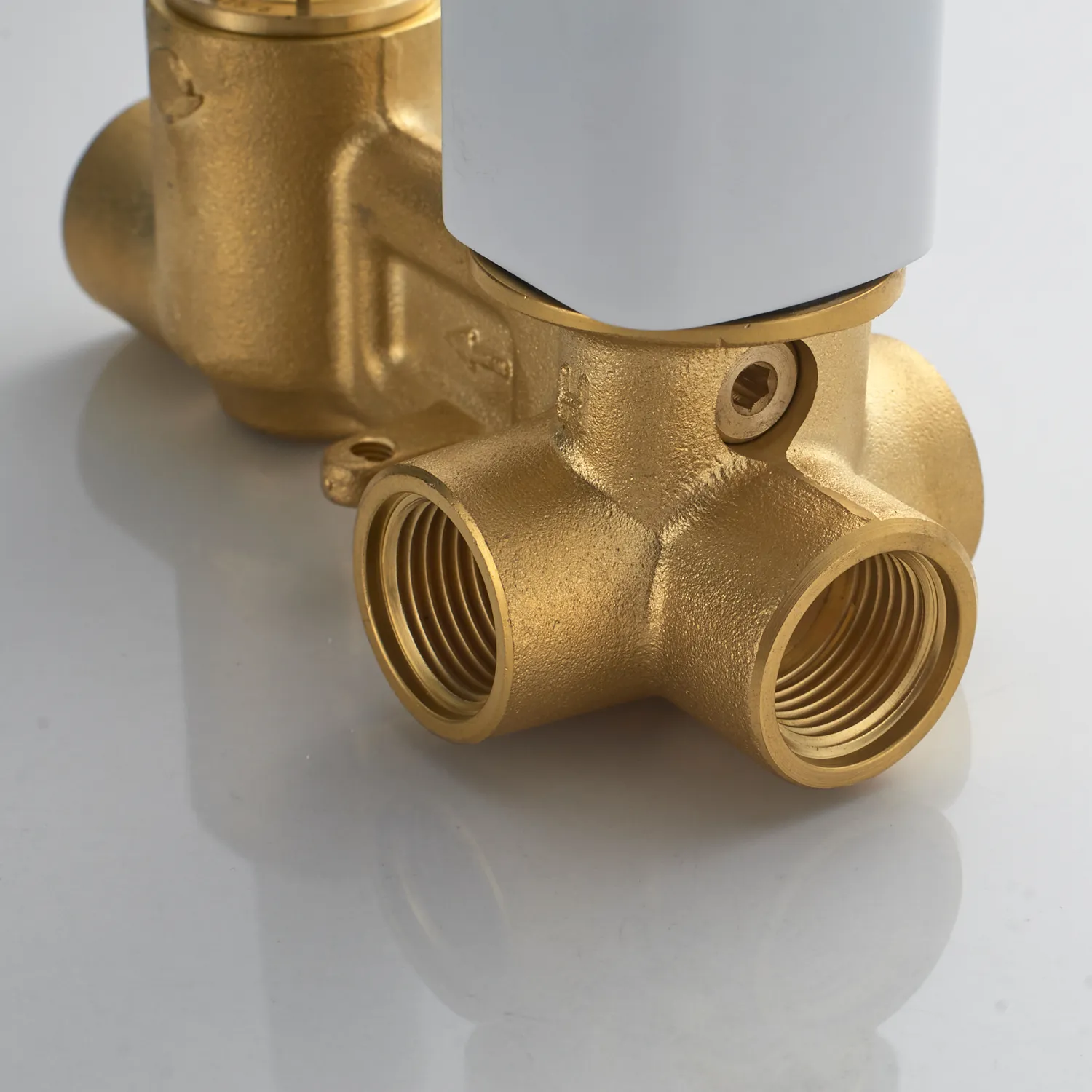 Душевая система встраиваемая Shevanik S9935C, белый