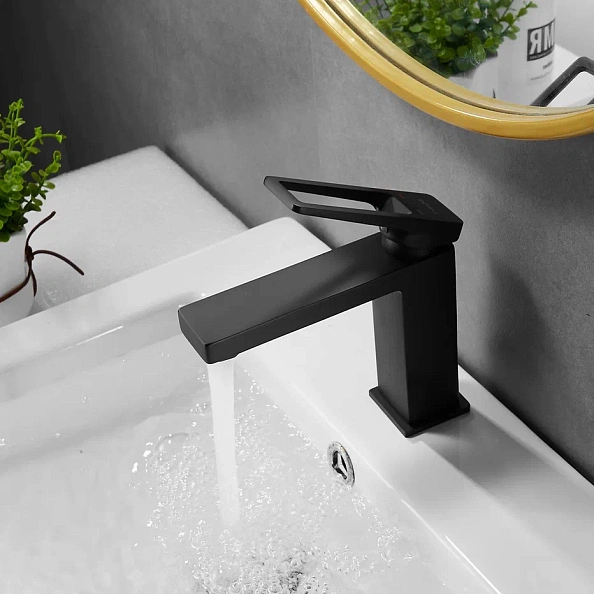 Смеситель для раковины Shevanik S6801H, черный