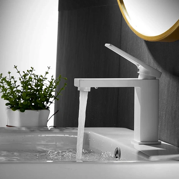 Смеситель для раковины Shevanik S6801C, белый