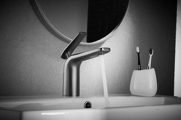 Смеситель для раковины Rose R39T R3901T, оружейная сталь