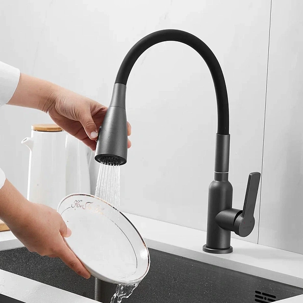 Смеситель для кухни с гибким изливом Shevanik S843T-3, оружейная сталь/черный