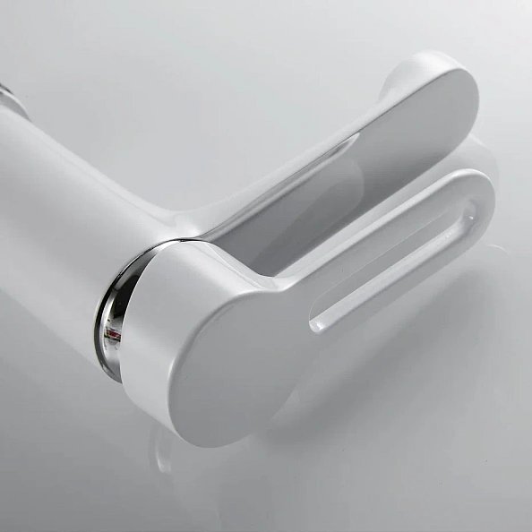 Смеситель для раковины Shevanik S8101F, белый/хром