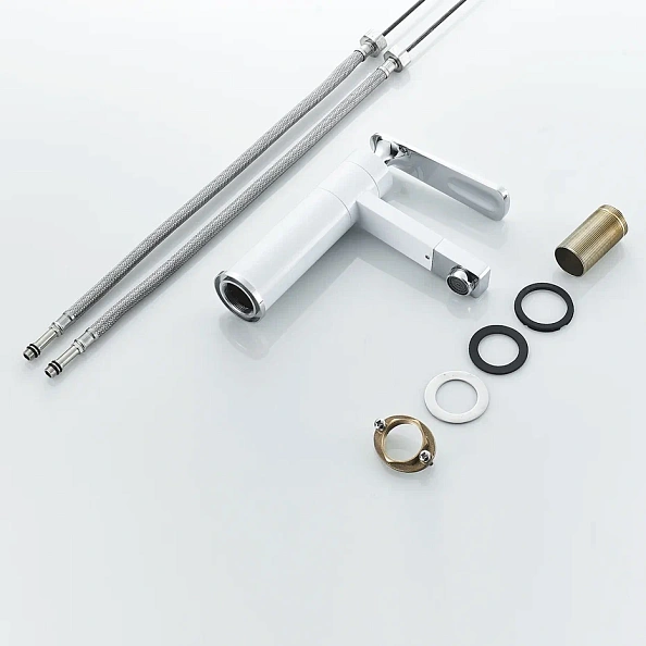 Смеситель для раковины с поворотным носиком Shevanik S6601F, белый/хром