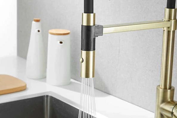 Смеситель для кухни Rose R133Q, бронза