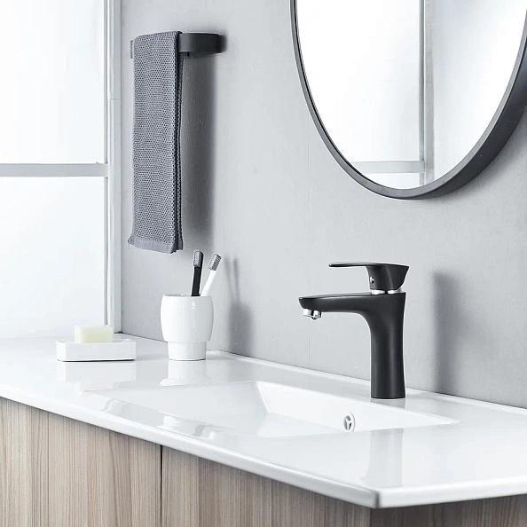 Смеситель для раковины Shevanik S9801H, черный/хром