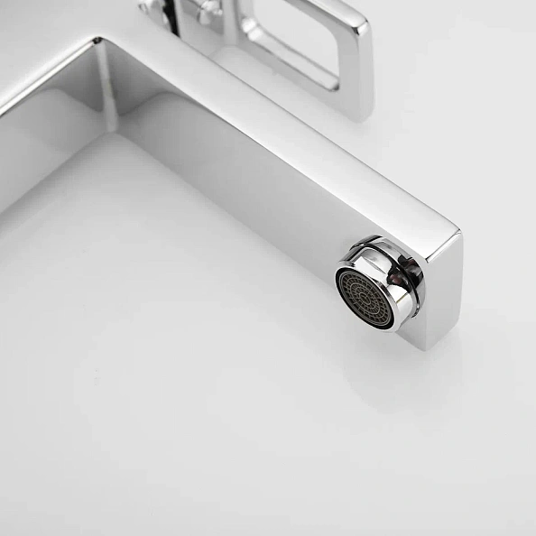 Смеситель для раковины с гигиеническим душем Shevanik S8271, хром