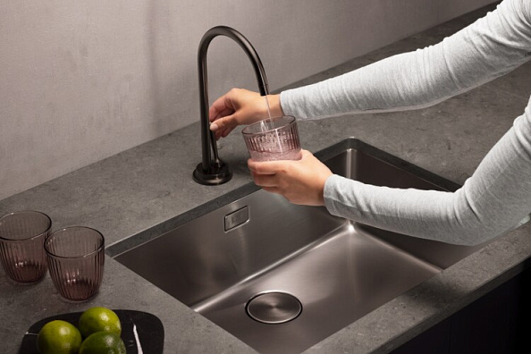 Кран для холодной воды Dornbracht Vaia, Dark Platinum Satin (17.872.809.99)