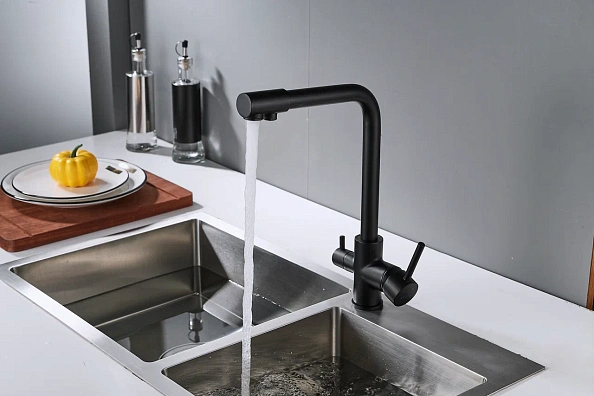 Смеситель для кухни с подключением фильтра Shevanik S328H, черный