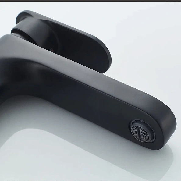 Смеситель для раковины Shevanik S8711H, черный