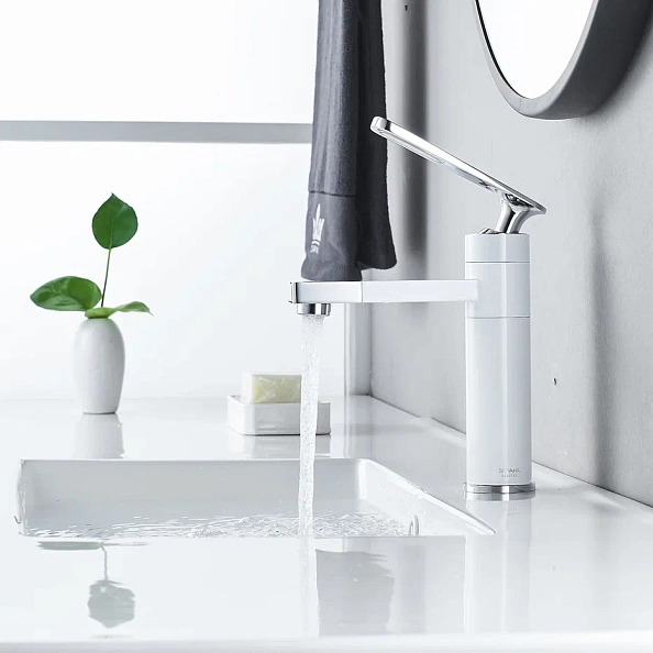 Смеситель для раковины с поворотным носиком Shevanik S6601F, белый/хром