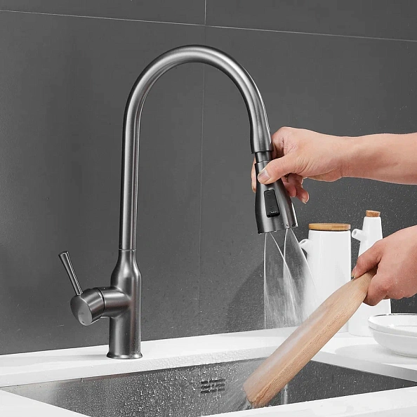 Смеситель для кухни с выдвижным изливом Shevanik S163T, оружейная сталь